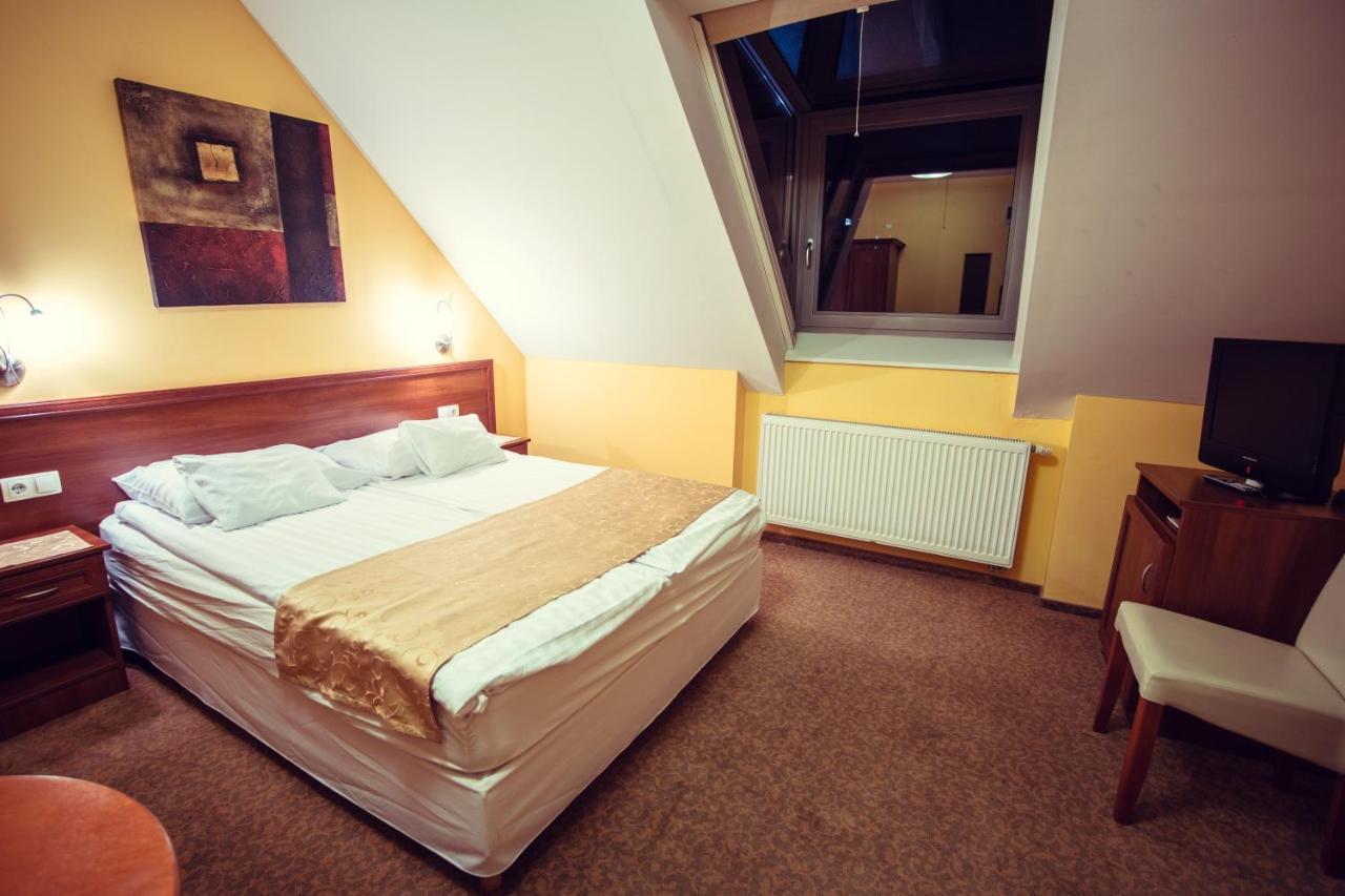 Hotel Viktória 3*
